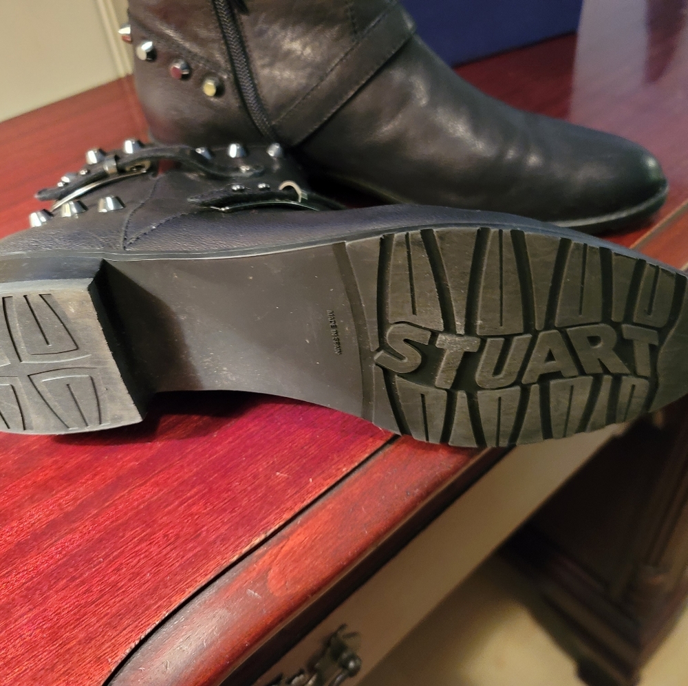 Stuart Weitzman designer boots